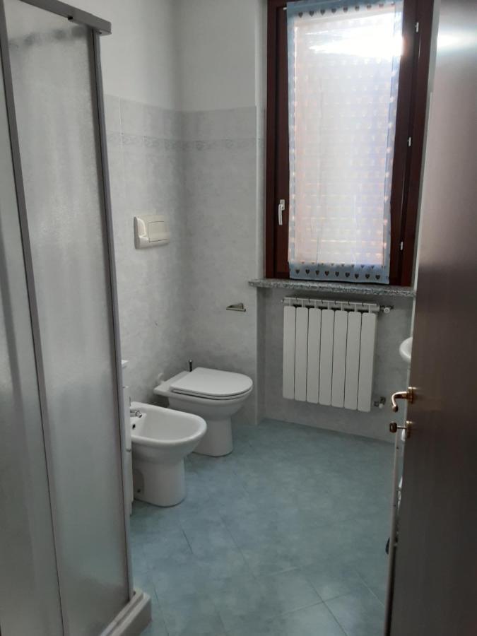 Appartamento Sofia In Zona Residenziale Strategica Wifi Gratuito Carbonara al Ticino Bagian luar foto