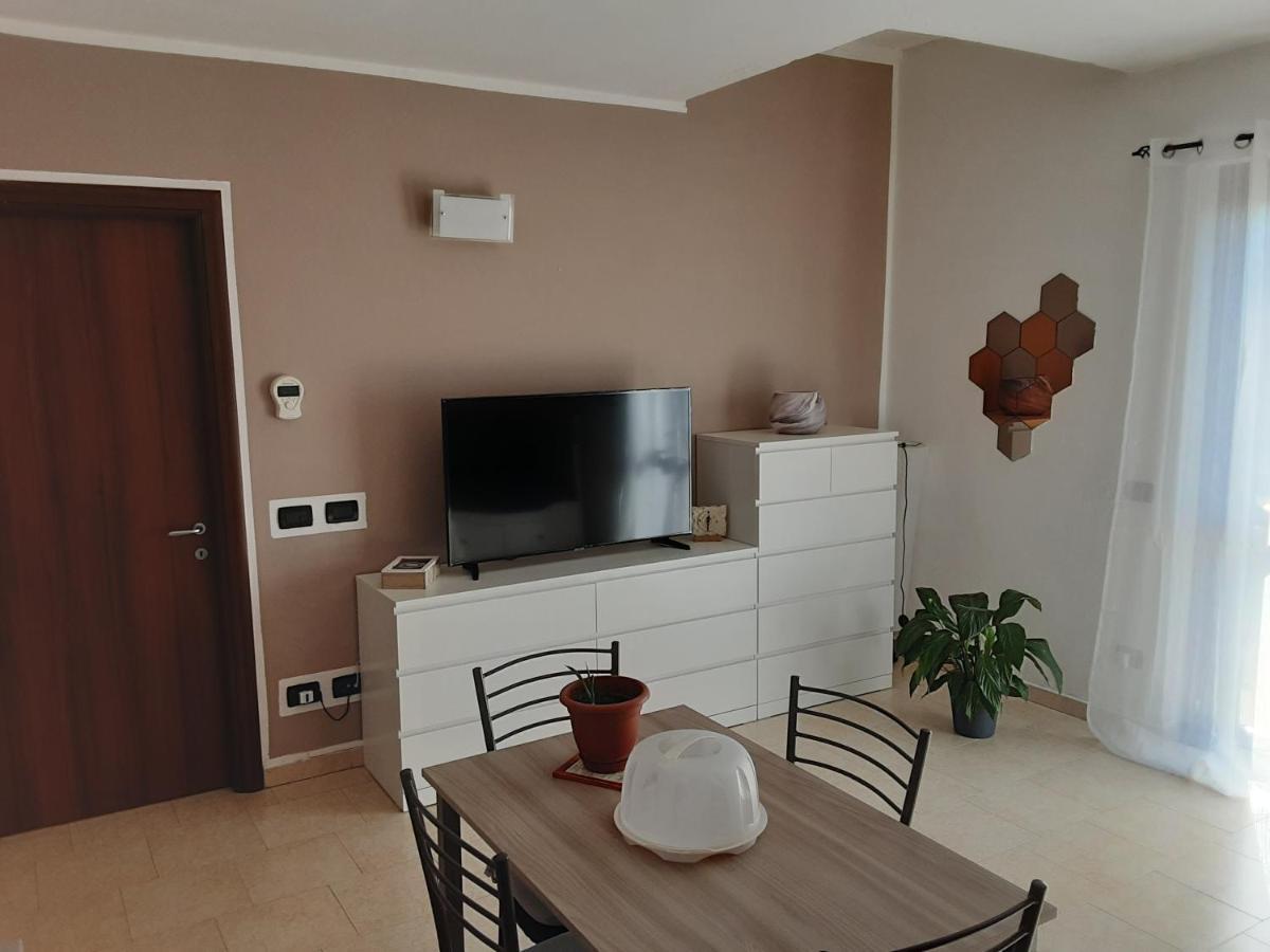 Appartamento Sofia In Zona Residenziale Strategica Wifi Gratuito Carbonara al Ticino Bagian luar foto